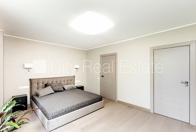 Частный дом, зеленая территория 2600 м2, закрытый двор, место для машины, бассеин 12.5 Юрмала - изображение 10