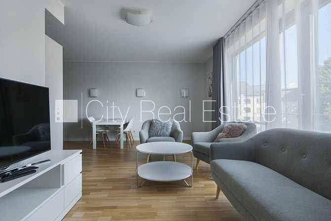 Projekts - Kalpaka Residence, fasādes māja, labiekārtots apzaļumots pagalms, ieeja no ielas, ir Rīga - foto 3