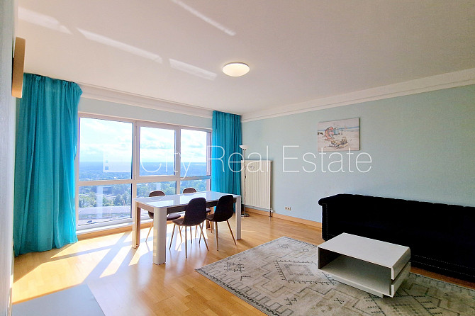 Новостройка, закрытая территория, въездные ворота оснащены автоматической Рига - изображение 1