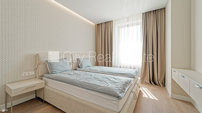 Новостройка, благоустроенный озеленённый двор, закрытый двор, территория Юрмала - изображение 3