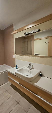 Новостройка, благоустроенный озеленённый двор, въездные ворота оснащены Рига - изображение 12