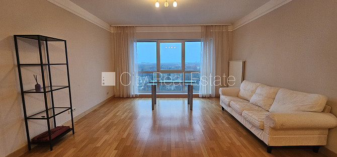 Новостройка, благоустроенный озеленённый двор, въездные ворота оснащены Рига - изображение 7