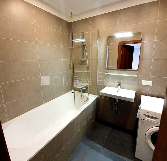 Zeme īpašumā, jaunceltne, fasādes māja, monolīta betona sienas, par terases platību Rīga - foto 11