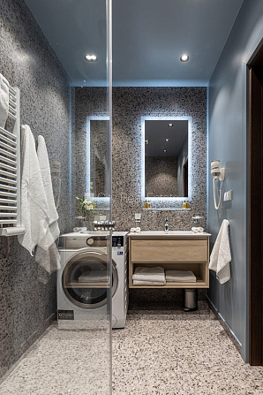 Новостройка, фасадный дом, благоустроенный озеленённый двор, подземная стоянка, Юрмала - изображение 13