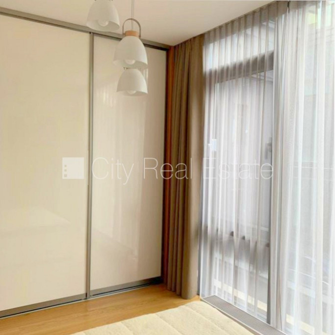 Jaunceltne, labiekārtota apzaļumota teritorija, slēgts pagalms, apsargāta autostāvvieta, Rīga - foto 5