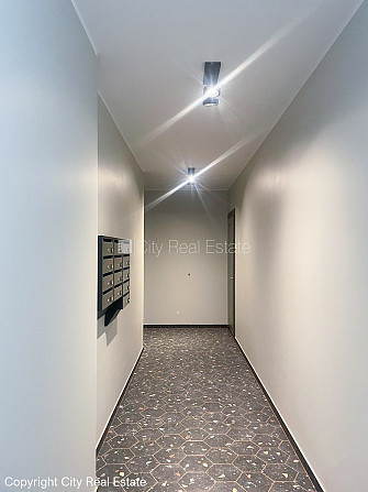 Pagalma māja, labiekārtota apzaļumota teritorija, iežogota teritorija, bezmaksas stāvvieta Rīga - foto 5