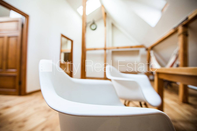 Fasādes māja, vieta automašīnai, kāpņu telpa pēc kosmētiskā remonta, istabas izolētas, Rīga - foto 7