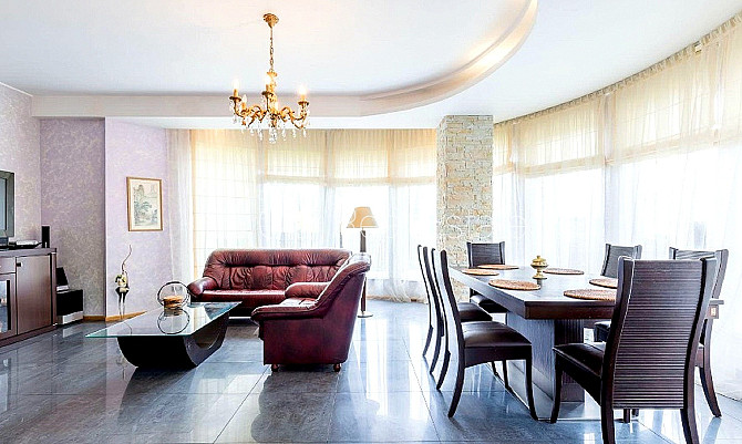 Privātmāja, jaunceltne, labiekārtota apzaļumota teritorija 1600 m2, teritorijas iebrauktuves Jūrmala - foto 5