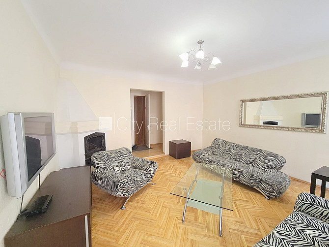 Фасадный дом, реновированный дом, благоустроенная озеленённая территория, Рига - изображение 2