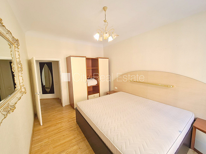 Фасадный дом, реновированный дом, благоустроенная озеленённая территория, Рига - изображение 10