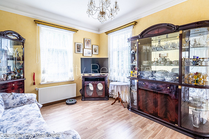 Labiekārtota apzaļumota teritorija, guļamistabu skaits 3 gab., gāzes apkure, restaurēti, Jūrmala - foto 3