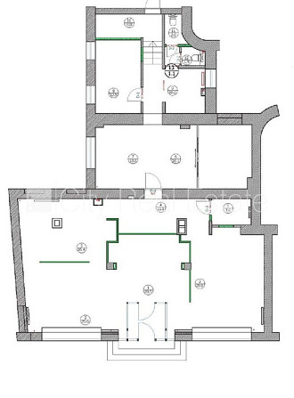 Фасадный дом, реновированный дом, вход с улицы, окна выходят в обе стороны дома, Рига - изображение 10