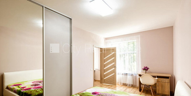 Pagalma ēka, renovēta māja, iespēja nomāt autostāvvietu, ieeja no pagalma, istabas izolētas Rīga - foto 8