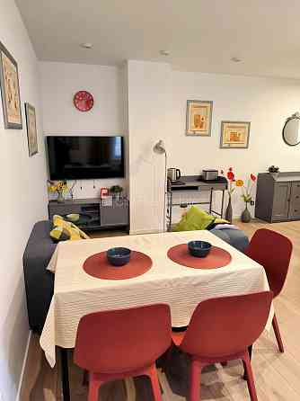 Здание во дворе, закрытый двор, возможность аренды парковки, вход со двора, во Рига