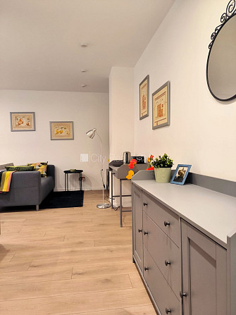 Здание во дворе, закрытый двор, возможность аренды парковки, вход со двора, во Рига - изображение 5