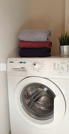 Фасадный дом, вход с улицы, лифт, лестничная клетка после косметического ремонта, Рига - изображение 15