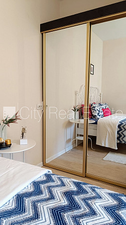 Фасадный дом, вход с улицы, лифт, лестничная клетка после косметического ремонта, Рига - изображение 4