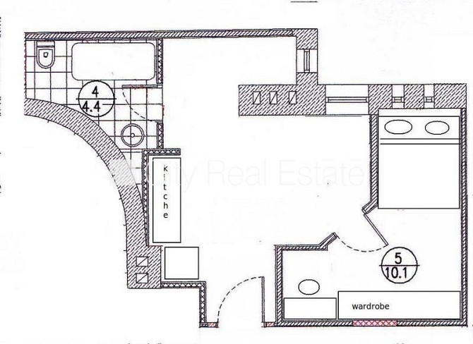 Фасадный дом, вход с улицы, лифт, лестничная клетка после косметического ремонта, Рига - изображение 18