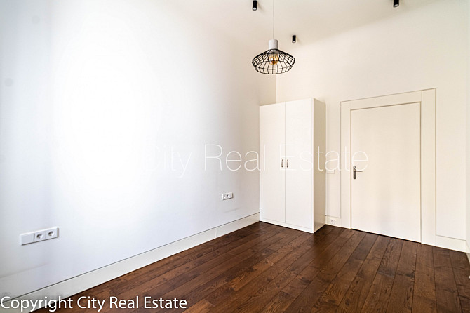 Projekts - J5, fasādes māja, renovēta māja, labiekārtots apzaļumots pagalms, bruģēts Rīga - foto 7