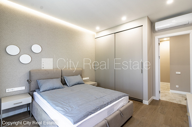 Новостройка, благоустроенная озеленённая территория, закрытый двор, территория Юрмала - изображение 2