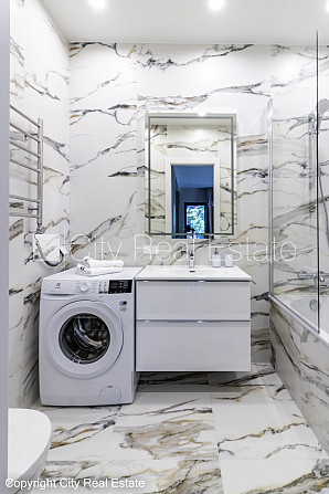 Новостройка, благоустроенная озеленённая территория, закрытый двор, территория Юрмала - изображение 7