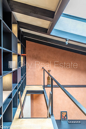 Дом во дворе, закрытый двор, место для машины, апартаменты люкс, количество спален Рига - изображение 11