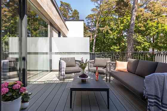 Эта квартира сдается в аренду посуточно (краткосрочная аренда), стоимость аренды Юрмала