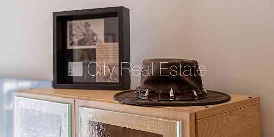 Новостройка, фасадный дом, благоустроенная озеленённая территория, подземная Юрмала