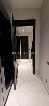 Новостройка, фасадный дом, зеленая территория, благоустроенная озеленённая Юрмала - изображение 19