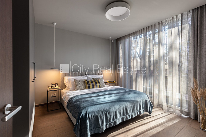 Новостройка, фасадный дом, зеленая территория, благоустроенный озеленённый двор, Юрмала - изображение 7