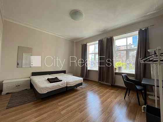 Лифт, окна выходят в обе стороны дома, центральное отопление, раздельный санузел, Рига