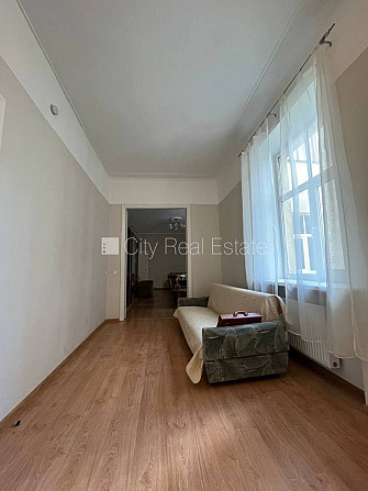 Лифт, окна выходят в обе стороны дома, центральное отопление, раздельный санузел, Рига - изображение 9