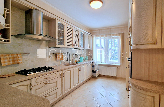 Privātmāja, jaunceltne, labiekārtota apzaļumota teritorija 3557 m2, teritorijas iebrauktuves Jūrmala - foto 16