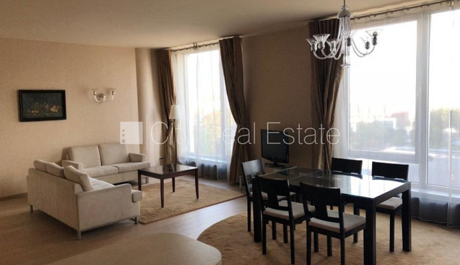 Projekts - Centra Nams, jaunceltne, labiekārtots apzaļumots pagalms, slēgts pagalms, iespēja Rīga - foto 1