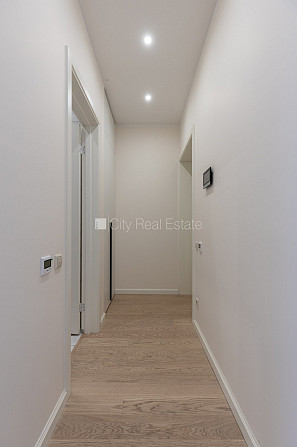 Pagalma ēka, renovēta māja, labiekārtots apzaļumots pagalms, slēgts pagalms, iespēja nomāt Rīga - foto 15