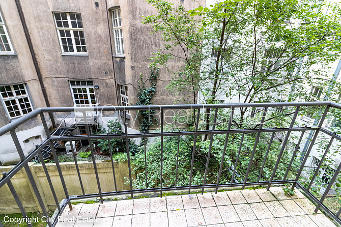 Pagalma māja, renovēta māja, luksuss apartamenti , balkons, logi vērsti mājas abās pusēs, Rīga - foto 11