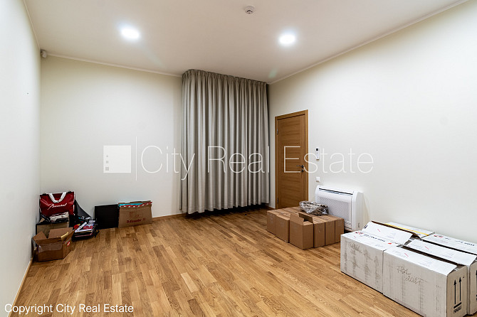 Фасадный дом, реновированный дом, благоустроенный озеленённый двор, закрытый Рига - изображение 11