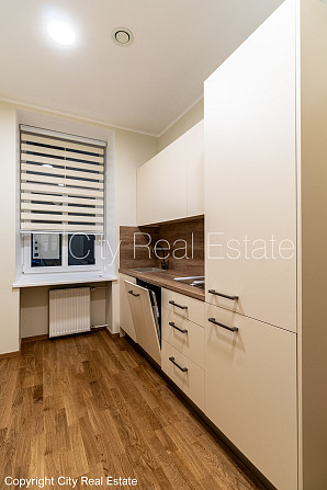 Фасадный дом, реновированный дом, благоустроенный озеленённый двор, закрытый Рига - изображение 18