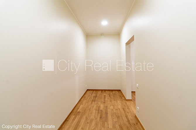 Фасадный дом, реновированный дом, благоустроенный озеленённый двор, закрытый Рига - изображение 15