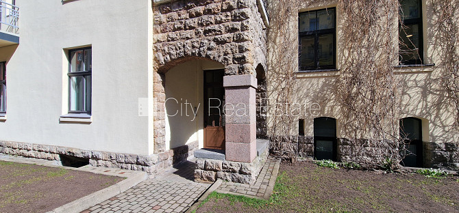 Дом во дворе, реновированный дом, благоустроенная озеленённая территория, Рига - изображение 20