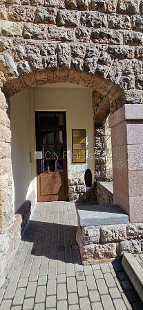 Дом во дворе, реновированный дом, благоустроенная озеленённая территория, Рига - изображение 19