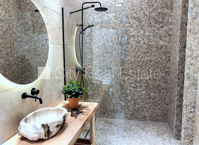 Fasādes māja, renovēta māja, labiekārtota apzaļumota teritorija, iespēja nomāt Rīga - foto 15