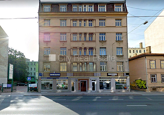 Земля в собственности, фасадный дом, поменянное покрытие крыши, кирпичные стены, Рига - изображение 12