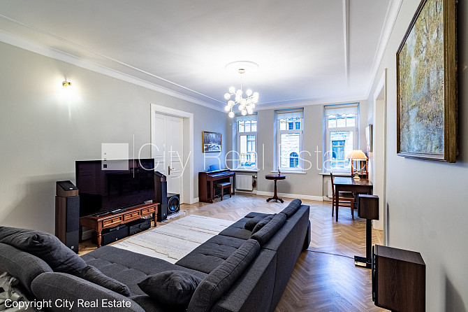 Реновированный дом, окна выходят в обе стороны дома, количество спален 3 шт., Рига - изображение 3