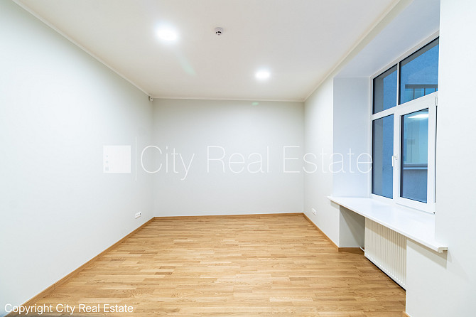 Здание во дворе, реновированный дом, благоустроенный озеленённый двор, закрытый Рига - изображение 6