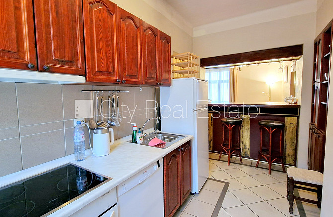 Фасадный дом, благоустроенная озеленённая территория, бесплатная стоянка во Рига - изображение 8