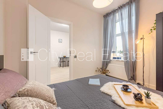 Фасадный дом, реновированный дом, закрытый двор, вход с улицы и со двора, Рига - изображение 13