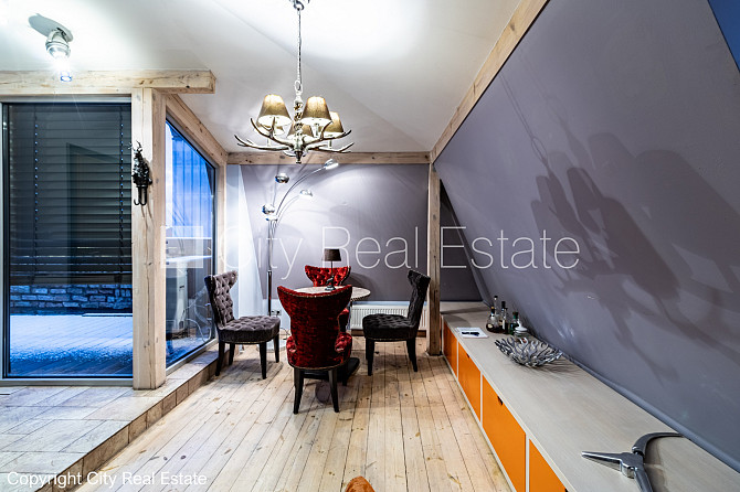 Фасадный дом, реновированный дом, вход с улицы, лифт, терасса, окна выходят в обе Рига - изображение 15