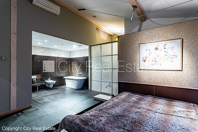 Фасадный дом, реновированный дом, вход с улицы, лифт, терасса, окна выходят в обе Рига - изображение 20