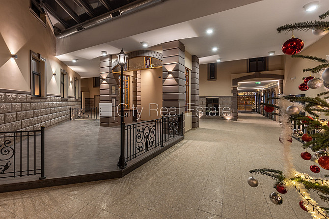 Фасадный дом, реновированный дом, закрытый двор, вход с улицы и со двора, лифт, Рига - изображение 19